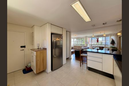 Apartamento à venda com 136m², 4 quartos e 2 vagasCozinha 