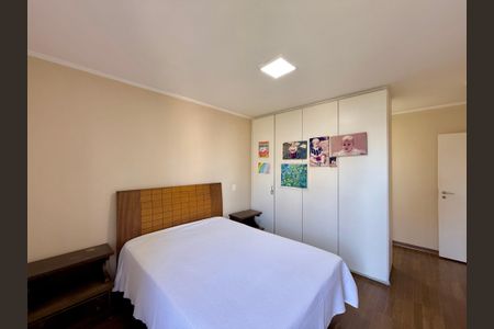 Apartamento à venda com 136m², 4 quartos e 2 vagasSuíte 