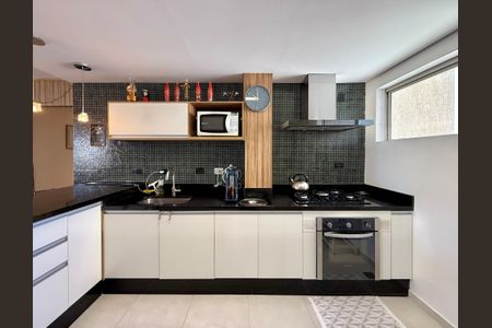 Apartamento à venda com 136m², 4 quartos e 2 vagasCozinha 