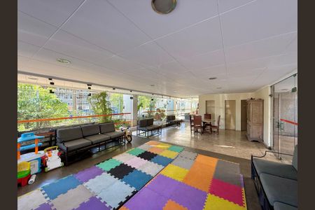 Apartamento à venda com 136m², 4 quartos e 2 vagasSalão de Festas 