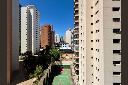 Apartamento à venda com 136m², 4 quartos e 2 vagasVista Quarto 2