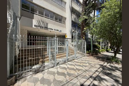 Apartamento à venda com 136m², 4 quartos e 2 vagasFachada 