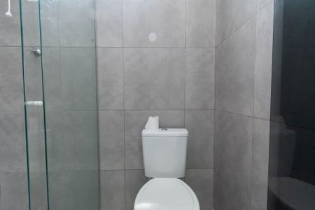 Banheiro da Suíte de apartamento para alugar com 1 quarto, 45m² em Industrial, Contagem