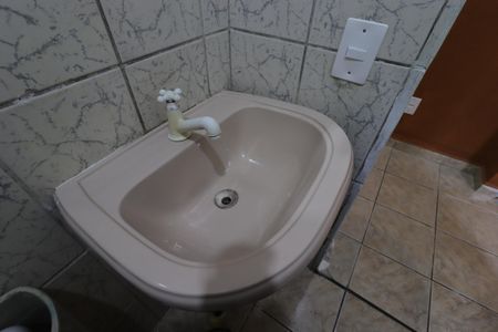 Casa para alugar com 60m², 1 quarto e sem vagaBanheiro - Pia