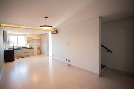 Casa para alugar com 160m², 3 quartos e 2 vagasSALA E COZINHA