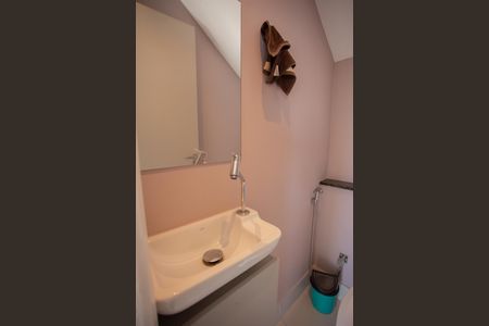 Casa para alugar com 160m², 3 quartos e 2 vagasLAVABO