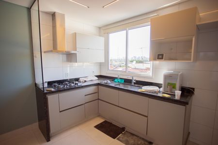 Casa para alugar com 160m², 3 quartos e 2 vagasSALA E COZINHA