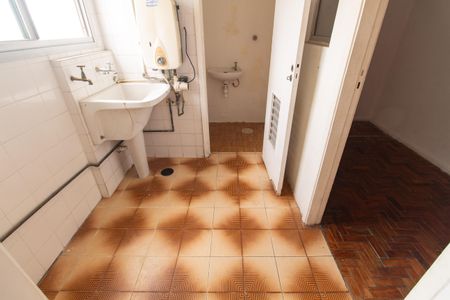 Apartamento para alugar com 70m², 3 quartos e 1 vagaÁrea de Serviço