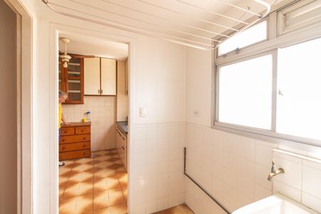Apartamento para alugar com 70m², 3 quartos e 1 vagaÁrea de Serviço