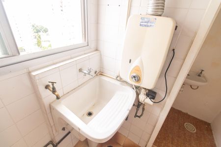 Apartamento para alugar com 70m², 3 quartos e 1 vagaÁrea de Serviço