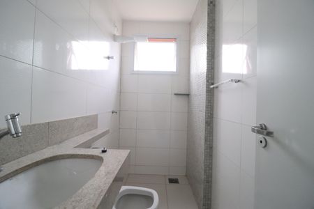 Apartamento para alugar com 146m², 3 quartos e 2 vagasBanheiro do Quarto 2