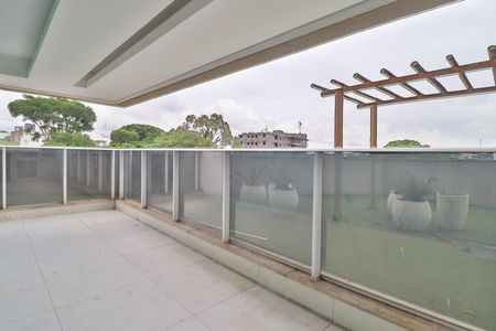 Apartamento para alugar com 146m², 3 quartos e 2 vagasVaranda