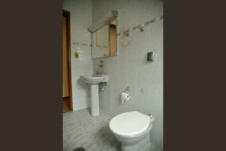 Casa à venda com 185m², 3 quartos e 2 vagasBanheiro  Social 