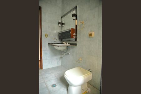 Casa à venda com 185m², 3 quartos e 2 vagasBanheiro da Suíte