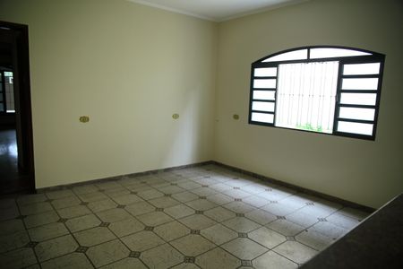 Casa à venda com 185m², 3 quartos e 2 vagasCopa/Cozinha 
