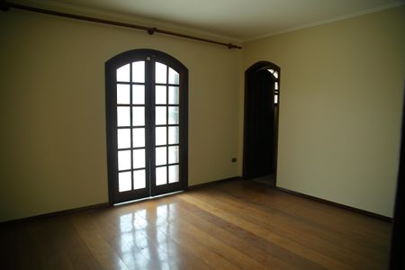 Casa à venda com 185m², 3 quartos e 2 vagasSuíte 