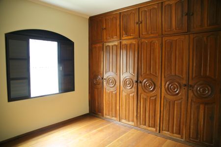 Casa à venda com 185m², 3 quartos e 2 vagasQuarto 3 