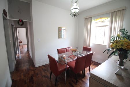 Casa à venda com 280m², 3 quartos e 4 vagasCopa