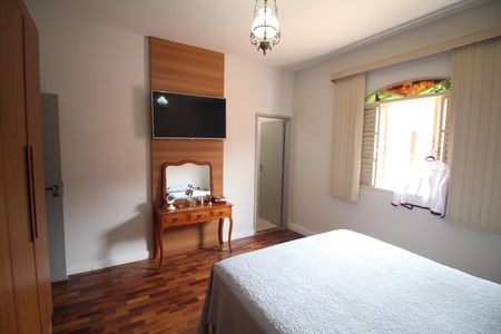 Casa à venda com 280m², 3 quartos e 4 vagasQuarto 2