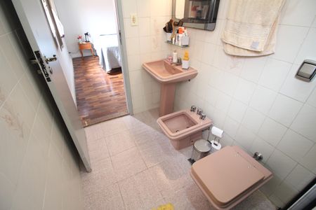 Casa à venda com 280m², 3 quartos e 4 vagasSuite Quarto 2
