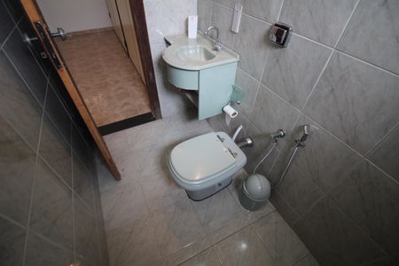 Casa à venda com 280m², 3 quartos e 4 vagasBanheiro 2