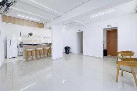 Apartamento para alugar com 48m², 2 quartos e 1 vaga Apartamento para alugar com 48m², 2 quartos e 1 vagaÁrea comum - Salão de festas