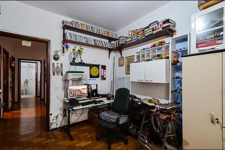 Apartamento à venda com 241m², 4 quartos e 2 vagasQuarto 1