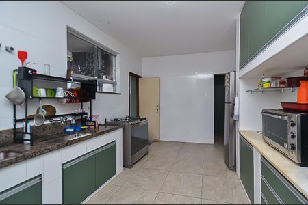 Apartamento à venda com 241m², 4 quartos e 2 vagasCozinha