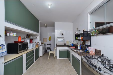 Apartamento à venda com 241m², 4 quartos e 2 vagasCozinha