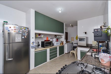 Apartamento à venda com 241m², 4 quartos e 2 vagasCozinha