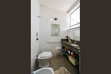 Apartamento à venda com 241m², 4 quartos e 2 vagasBanheiro Suíte