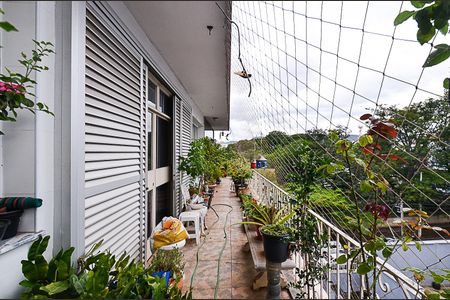 Apartamento à venda com 241m², 4 quartos e 2 vagasVaranda