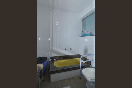 Apartamento à venda com 241m², 4 quartos e 2 vagasBanheiro Social