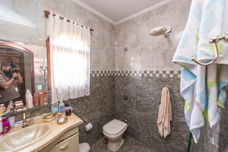 Casa à venda com 400m², 6 quartos e 4 vagasBanheiro do Quarto 5