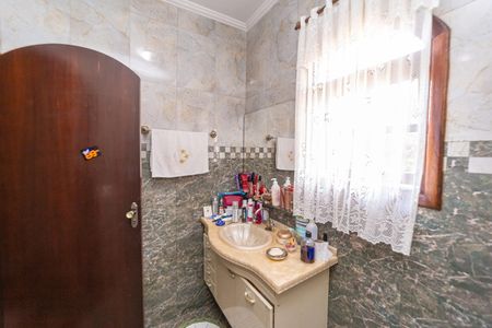 Casa à venda com 400m², 6 quartos e 4 vagasBanheiro do Quarto 5