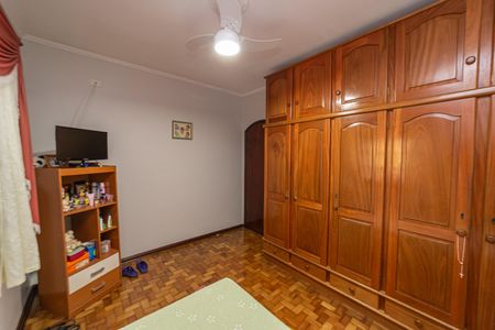 Casa à venda com 400m², 6 quartos e 4 vagasQuarto 3