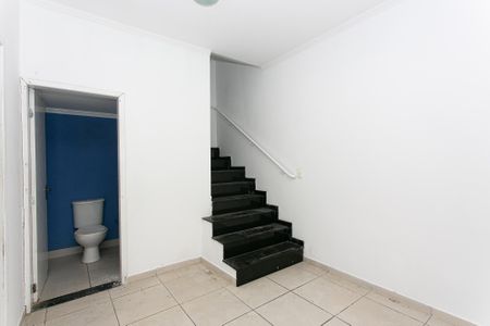 Casa para alugar com 100m², 3 quartos e 1 vaga Casa para alugar com 100m², 3 quartos e 1 vagaSala