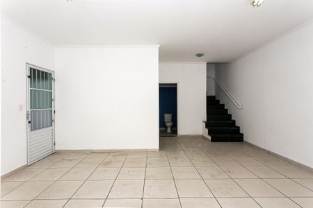 Casa para alugar com 100m², 3 quartos e 1 vaga Casa para alugar com 100m², 3 quartos e 1 vagaSala