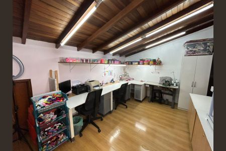 Casa à venda com 210m², 3 quartos e 6 vagas