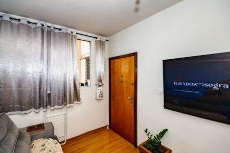 Sala de apartamento à venda com 2 quartos, 75m² em São Tomaz, Belo Horizonte