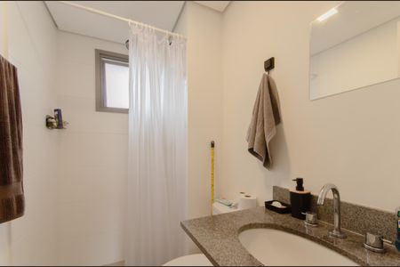 Banheiro de apartamento para alugar com 1 quarto, 28m² em Liberdade, São Paulo