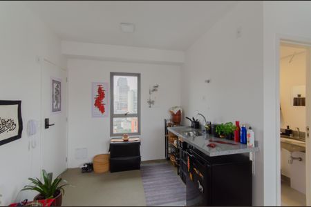 Cozinha de apartamento para alugar com 1 quarto, 28m² em Liberdade, São Paulo