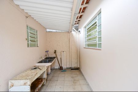 Casa para alugar com 150m², 3 quartos e 1 vaga Casa para alugar com 150m², 3 quartos e 1 vagaLavanderia
