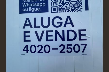 Casa à venda com 55m², 2 quartos e sem vagaCódigo alpha numérico