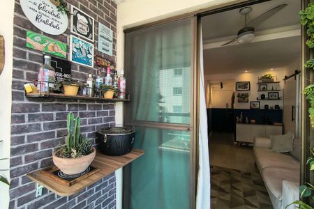 Apartamento para alugar com 69m², 2 quartos e 1 vagaVaranda