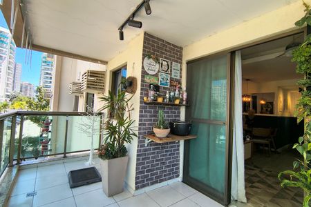 Apartamento para alugar com 69m², 2 quartos e 1 vagaVaranda