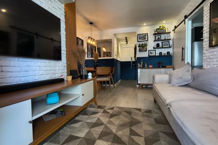 Apartamento para alugar com 69m², 2 quartos e 1 vagaSala