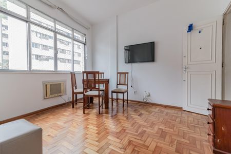 Sala de apartamento para alugar com 1 quarto, 40m² em Copacabana, Rio de Janeiro
