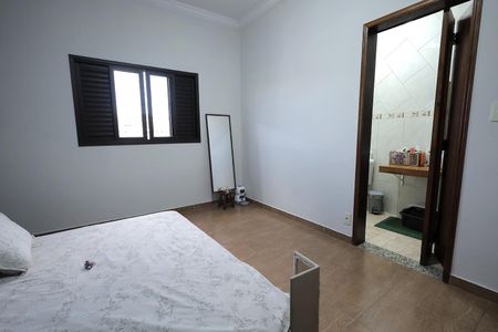 Casa à venda com 178m², 3 quartos e 2 vagasQuarto Suíte 1