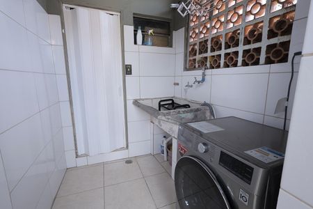 Casa à venda com 178m², 3 quartos e 2 vagasÁrea de Serviço